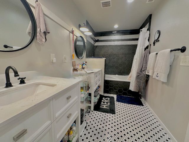 177 Twin Lakes Drive, Defuniak Springs, FL 32433