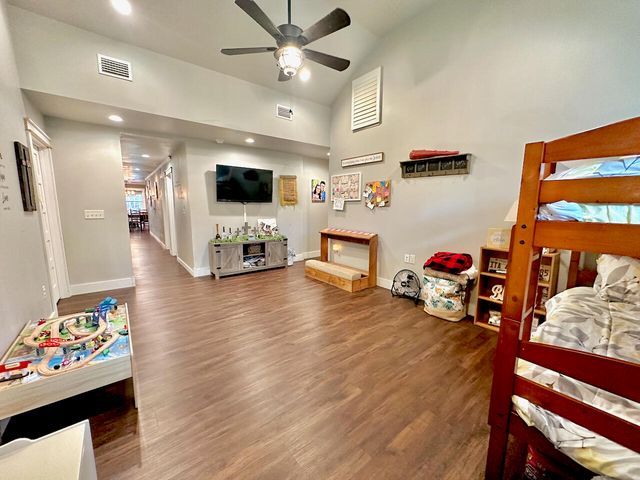 177 Twin Lakes Drive, Defuniak Springs, FL 32433