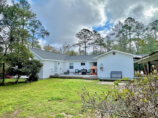 177 Twin Lakes Drive, Defuniak Springs, FL 32433