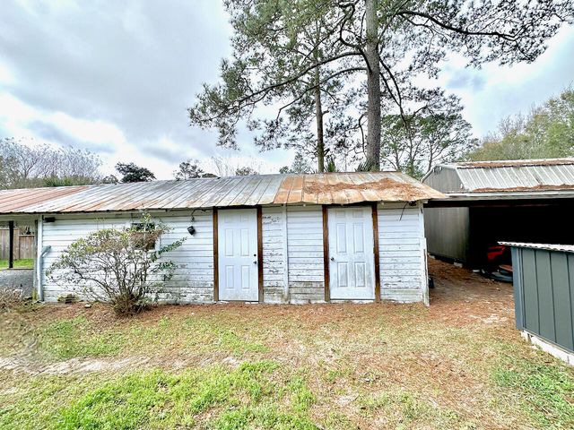 177 Twin Lakes Drive, Defuniak Springs, FL 32433