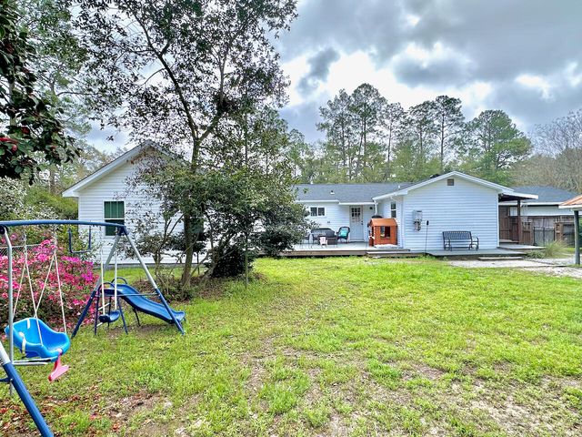 177 Twin Lakes Drive, Defuniak Springs, FL 32433