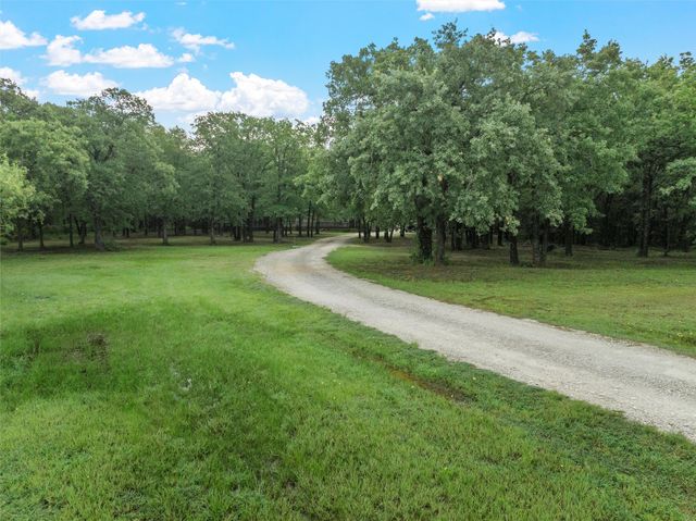 16572 Gholson Road, Waco, TX 76705