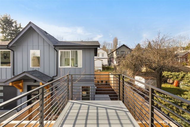 1111 B 26th Avenue, Seattle, WA 98122