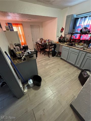 675 Hudson Avenue, Akron, OH 44306