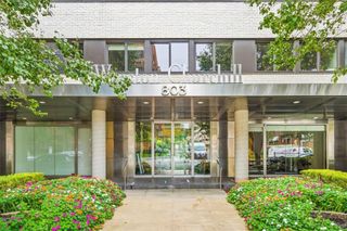 803 W 48th Street 101, Kansas City, MO 64112