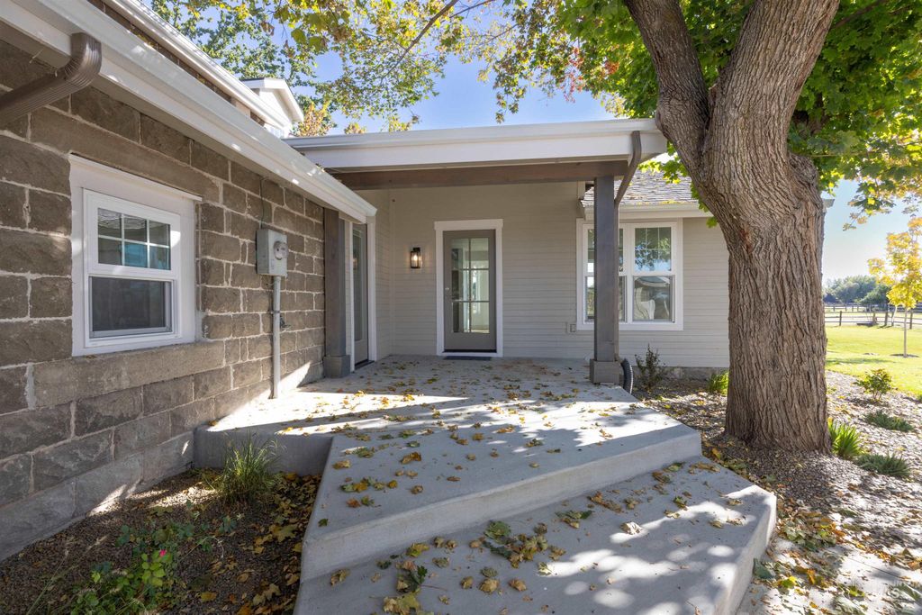 2141 W Beacon Light Rd, Eagle, ID 83616 photo 4