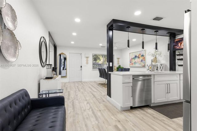 1018 S C St, Lake Worth, FL 33460