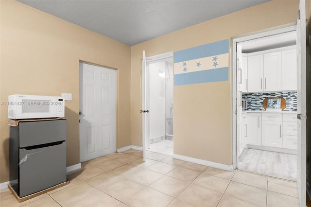 1018 S C St, Lake Worth, FL 33460