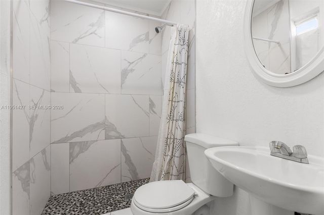 1018 S C St, Lake Worth, FL 33460