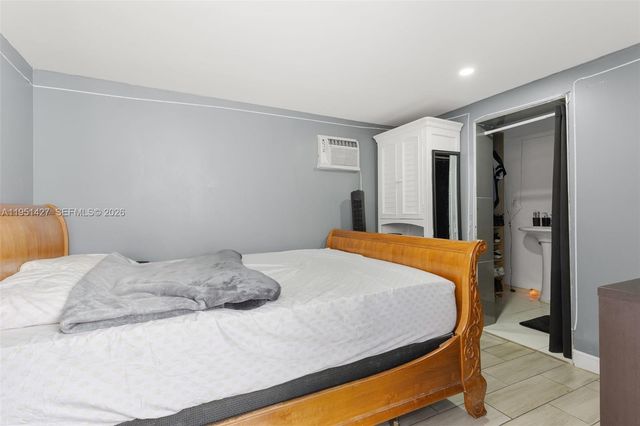 1018 S C St, Lake Worth, FL 33460