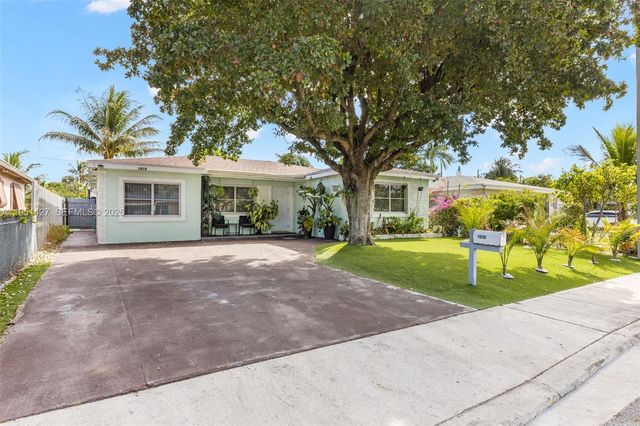 1018 S C St, Lake Worth, FL 33460