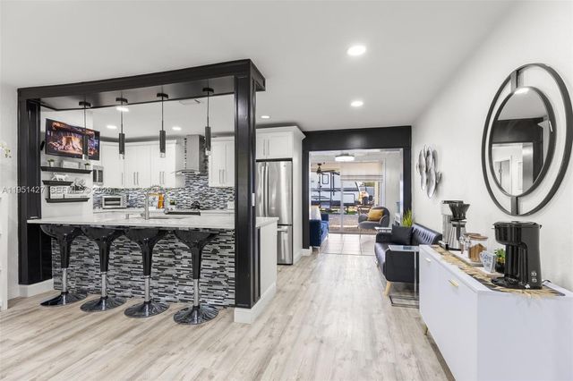 1018 S C St, Lake Worth, FL 33460