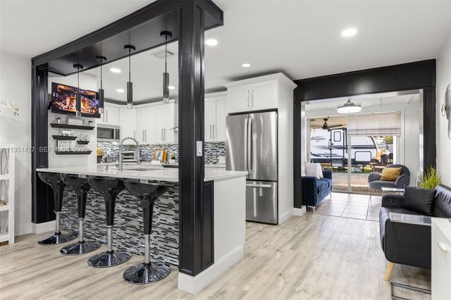 1018 S C St, Lake Worth, FL 33460