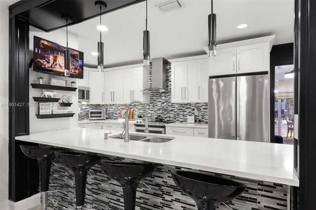 1018 S C St, Lake Worth, FL 33460