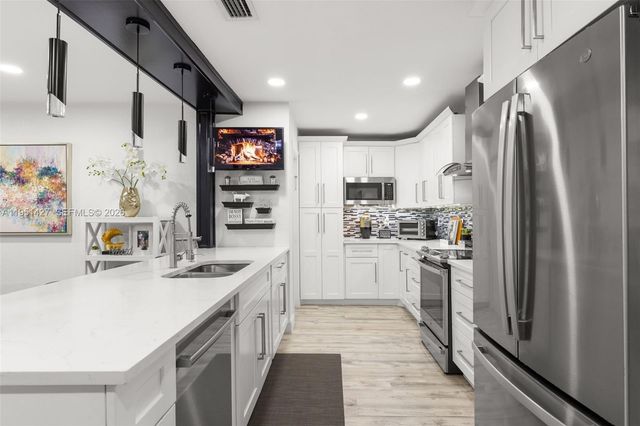 1018 S C St, Lake Worth, FL 33460