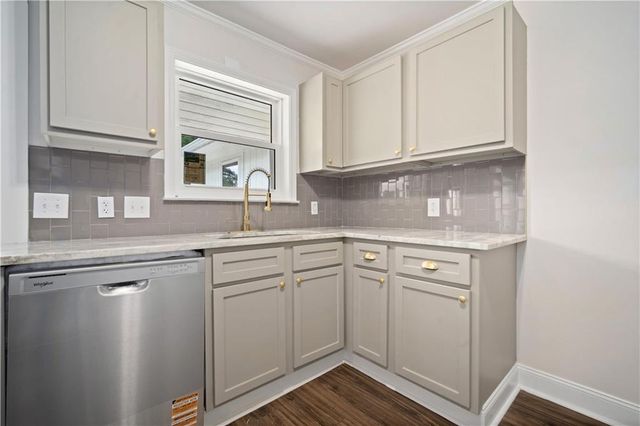 2779 Grafhill Drive S, Mobile, AL 36606