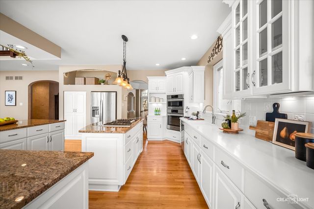 3516 White Eagle Drive, Naperville, IL 60564