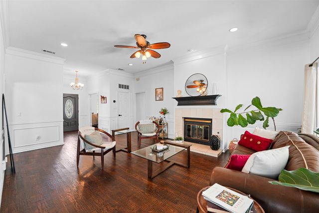 1220 Dentonshire Drive, Carrollton, TX 75007