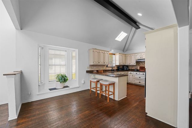 1220 Dentonshire Drive, Carrollton, TX 75007