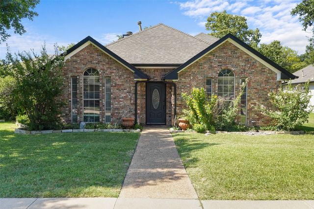 1220 Dentonshire Drive, Carrollton, TX 75007