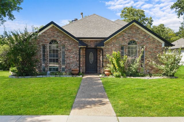 1220 Dentonshire Drive, Carrollton, TX 75007
