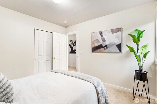 10825 158th Court NE, Redmond, WA 98052