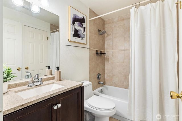 10825 158th Court NE, Redmond, WA 98052