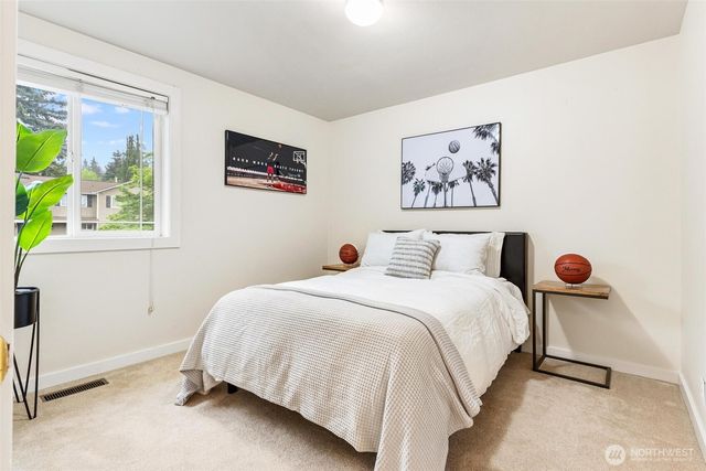 10825 158th Court NE, Redmond, WA 98052