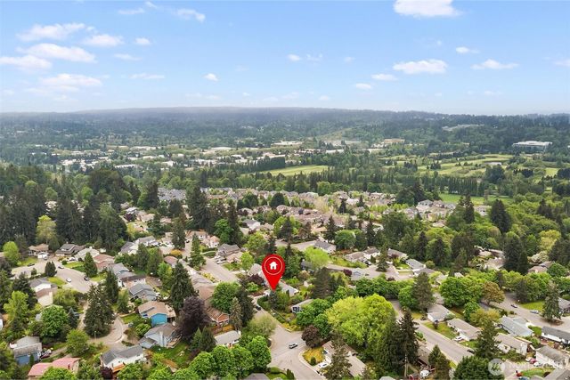 10825 158th Court NE, Redmond, WA 98052