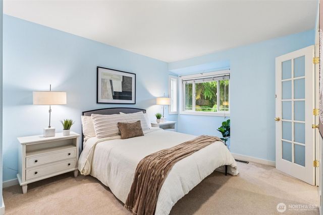 10825 158th Court NE, Redmond, WA 98052