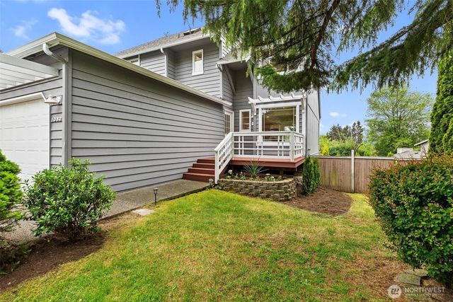 10825 158th Court NE, Redmond, WA 98052
