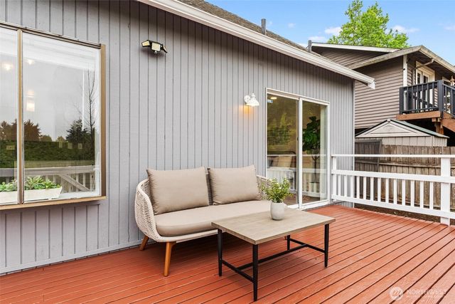 10825 158th Court NE, Redmond, WA 98052