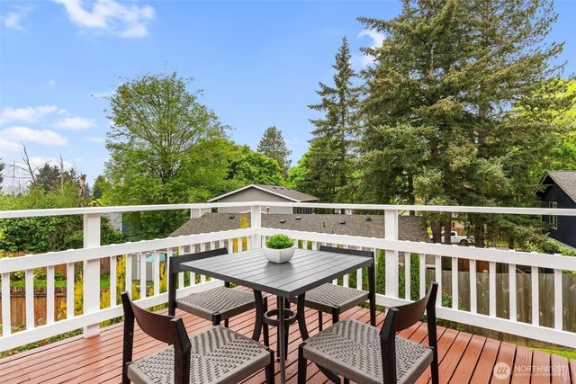 10825 158th Court NE, Redmond, WA 98052