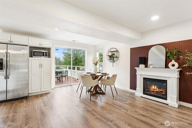 10825 158th Court NE, Redmond, WA 98052