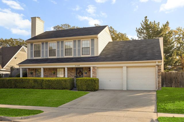 3708 Windsong Lane, Bedford, TX 76021