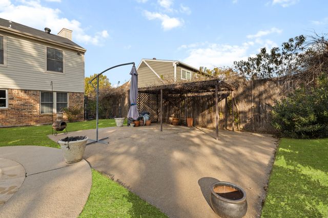 3708 Windsong Lane, Bedford, TX 76021