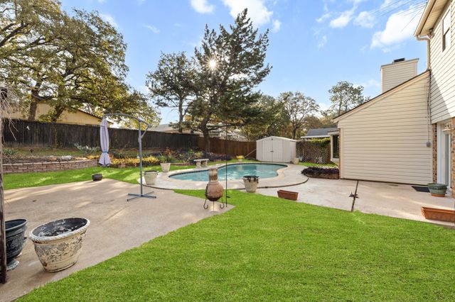 3708 Windsong Lane, Bedford, TX 76021