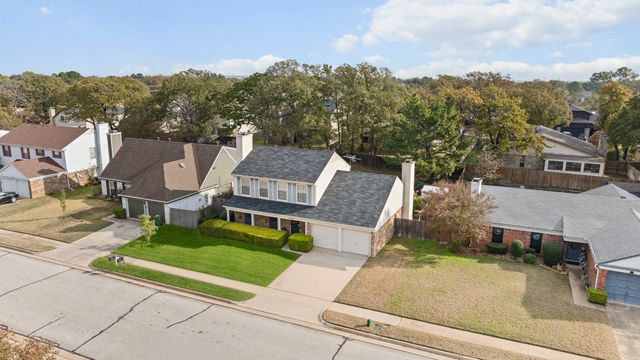 3708 Windsong Lane, Bedford, TX 76021