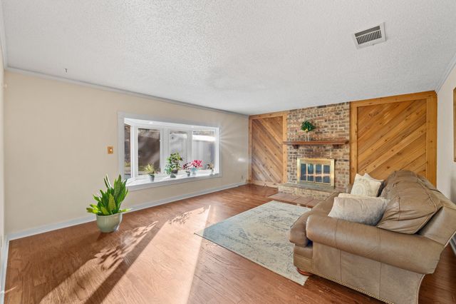 3708 Windsong Lane, Bedford, TX 76021