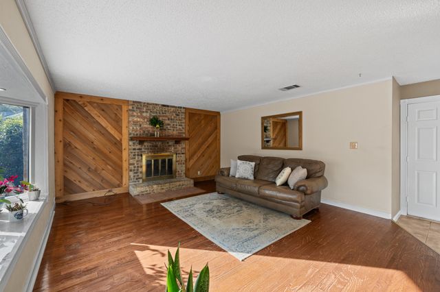 3708 Windsong Lane, Bedford, TX 76021