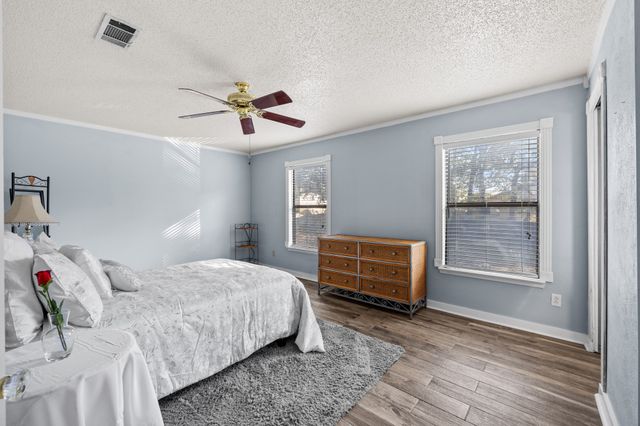 3708 Windsong Lane, Bedford, TX 76021