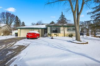 750 Southampton Court, Auburn Hills, MI 48326