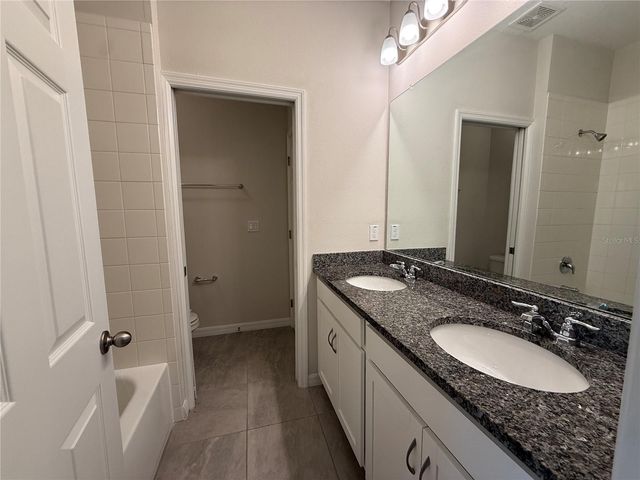 5072 AVALON PARK BOULEVARD, Wesley Chapel, FL 33545