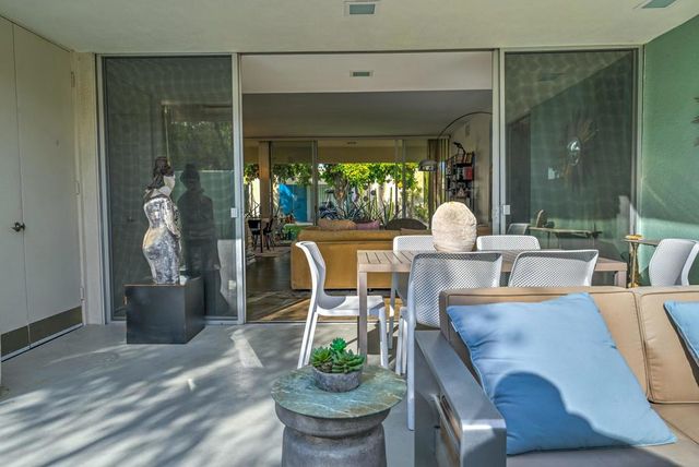 17 Desert Lakes Drive, Palm Springs, CA 92264