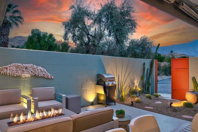 17 Desert Lakes Drive, Palm Springs, CA 92264