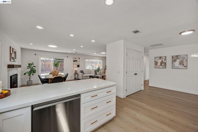 318 Almond, San Ramon, CA 94583