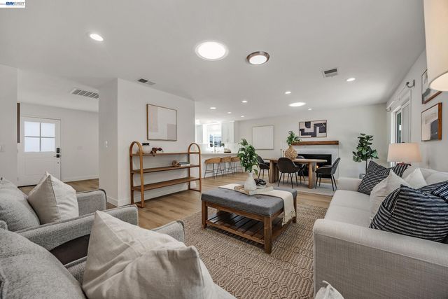 318 Almond, San Ramon, CA 94583