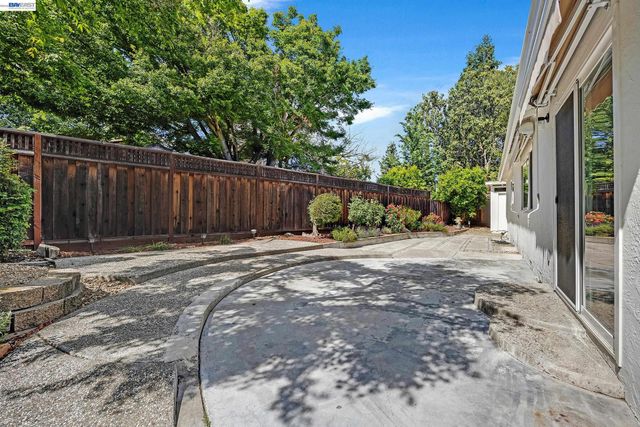 318 Almond, San Ramon, CA 94583
