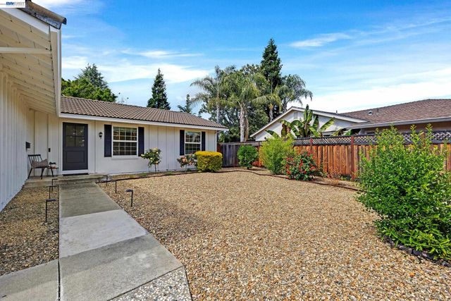 318 Almond, San Ramon, CA 94583