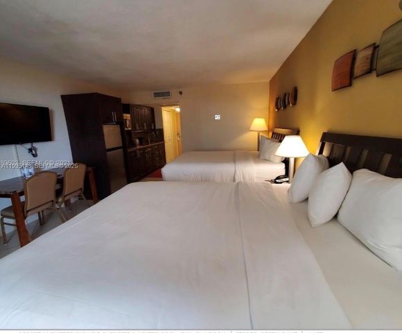 19201 Collins Ave 302, Sunny Isles Beach, FL 33160